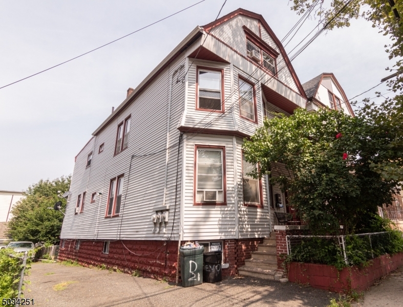 Property Photo:  21 Devon St  NJ 07032 