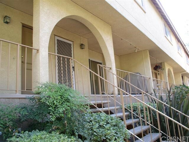 Property Photo:  10215 Variel Avenue 21  CA 91311 