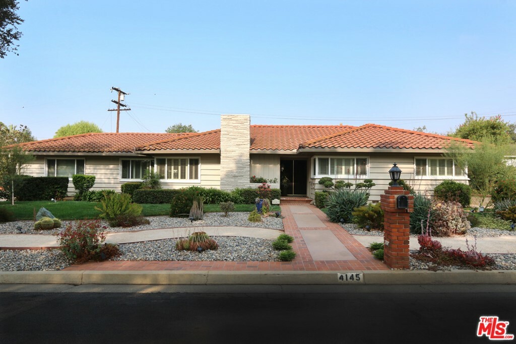 4145 Oak Hollow Road  Claremont CA 91711 photo