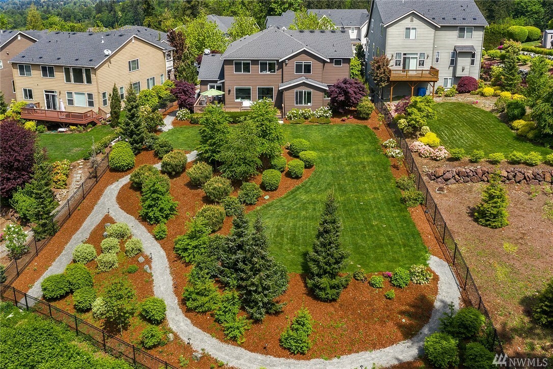 Property Photo: 13937 SE 81st Place WA 98059