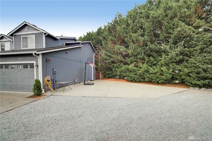 Property Photo:  4612 211th St E  WA 98387