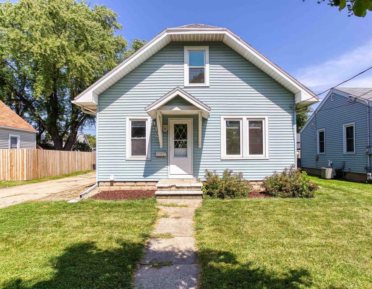 Property Photo:  932 West Hawes Avenue  WI 54914 