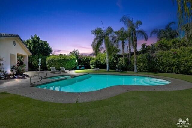 Property Photo:  7 Buckingham Way  CA 92270 