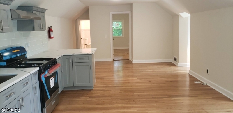 Property Photo:  36 Washington Ave 2  NJ 07060 