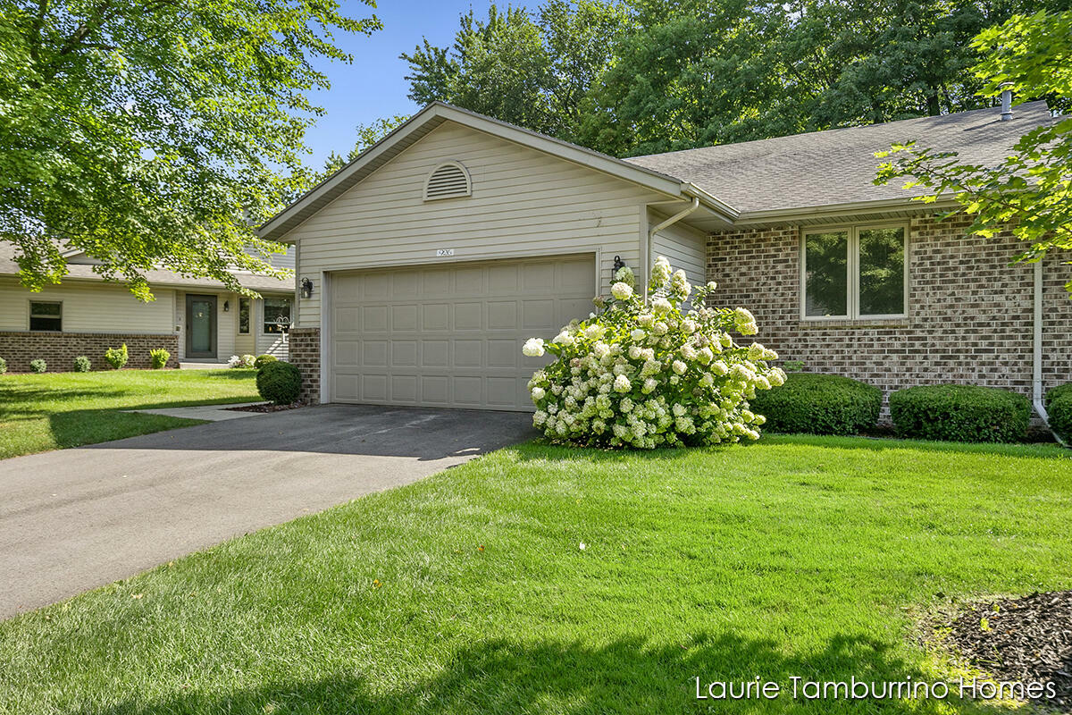 Property Photo:  926 Ironwood Circle NW  MI 49534 