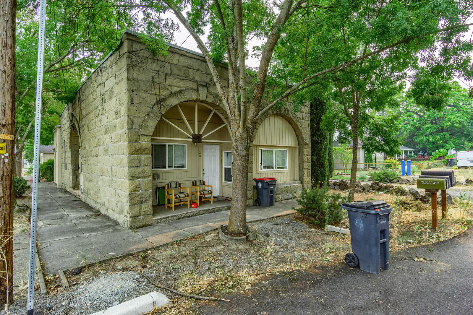 Property Photo:  201 W Second Street  OR 97535 
