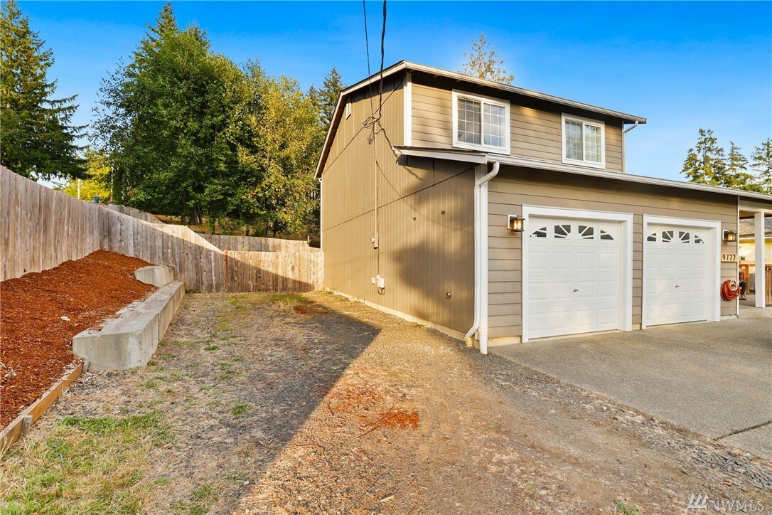 Property Photo:  9722 Overlook Dr NW  WA 98502 