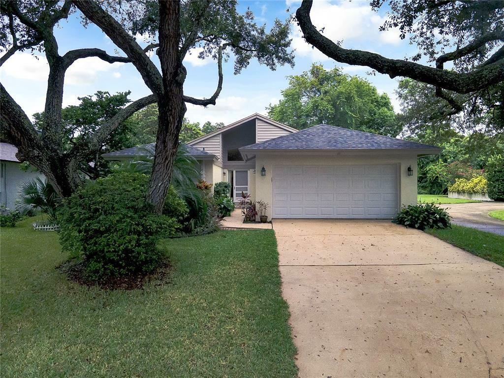 Property Photo: 141 W York Court FL 32779