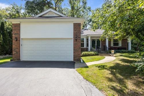 Property Photo:  11 Dartmouth Court  IL 60107 