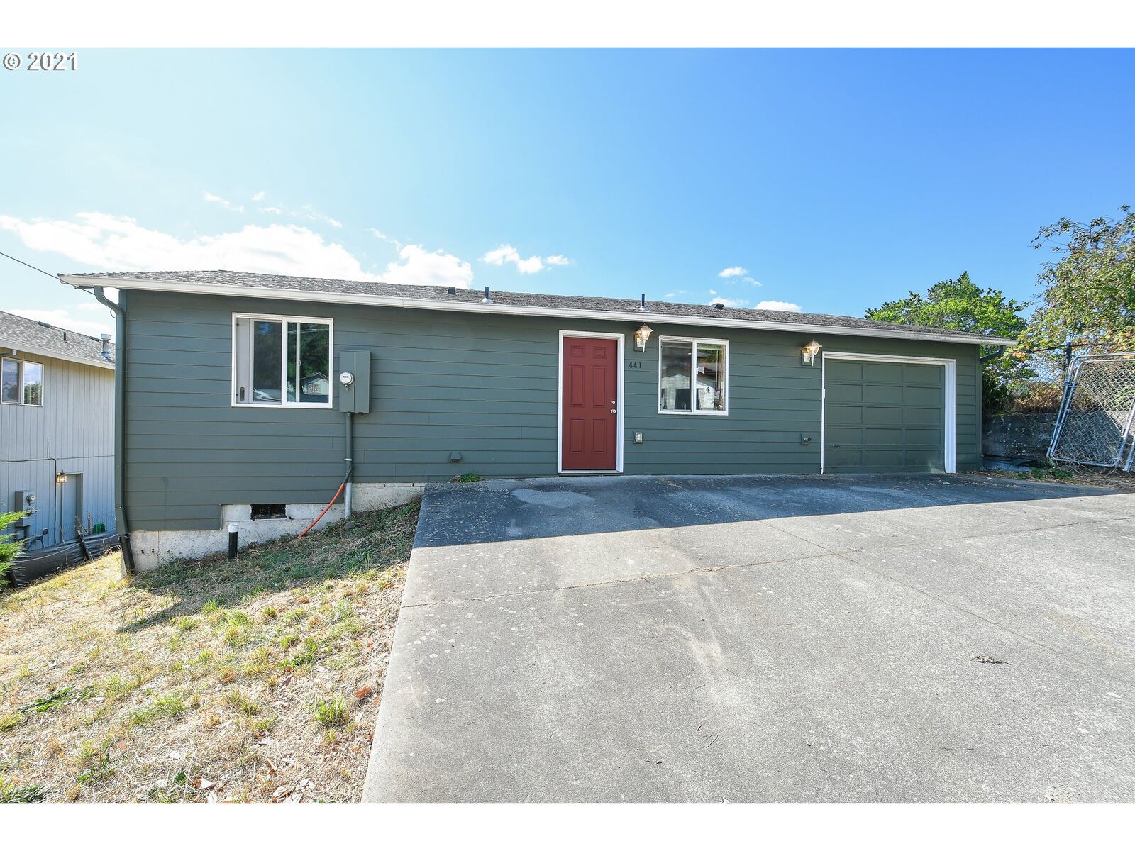 Property Photo: 441 N 5th St WA 98625