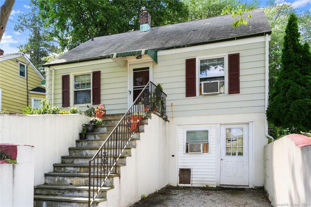 Property Photo:  248 Culloden Road  CT 06902 