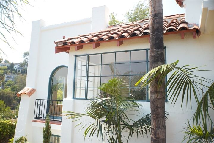 Property Photo: 1941 Redesdale Avenue CA 90039