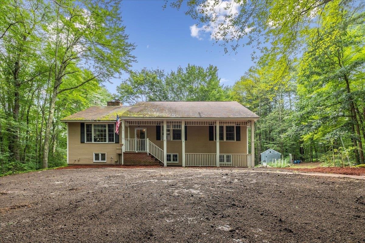 Property Photo:  53 Seton Drive  NH 03110 