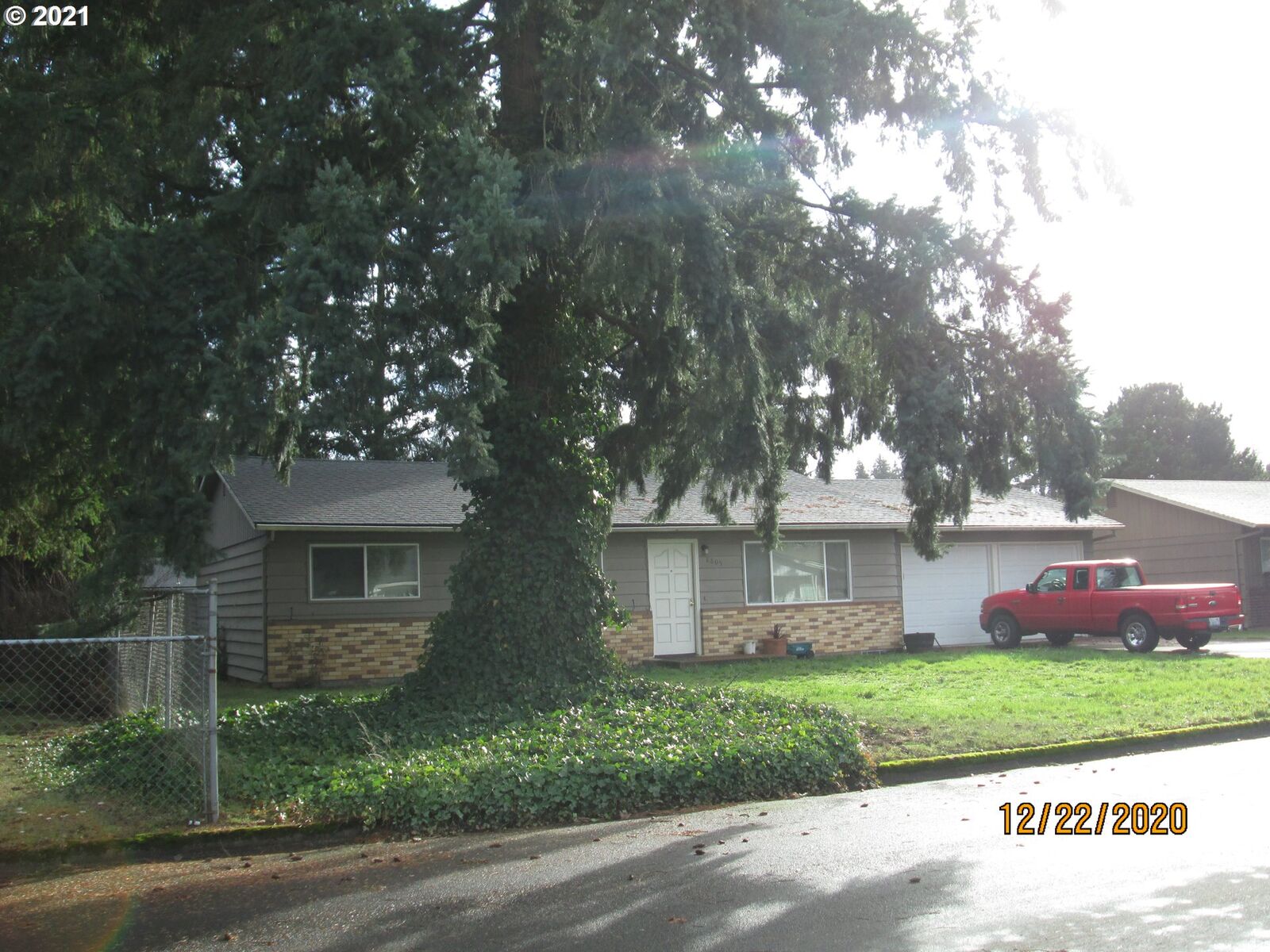 Property Photo:  8805 NE Pierce Dr  WA 98662 