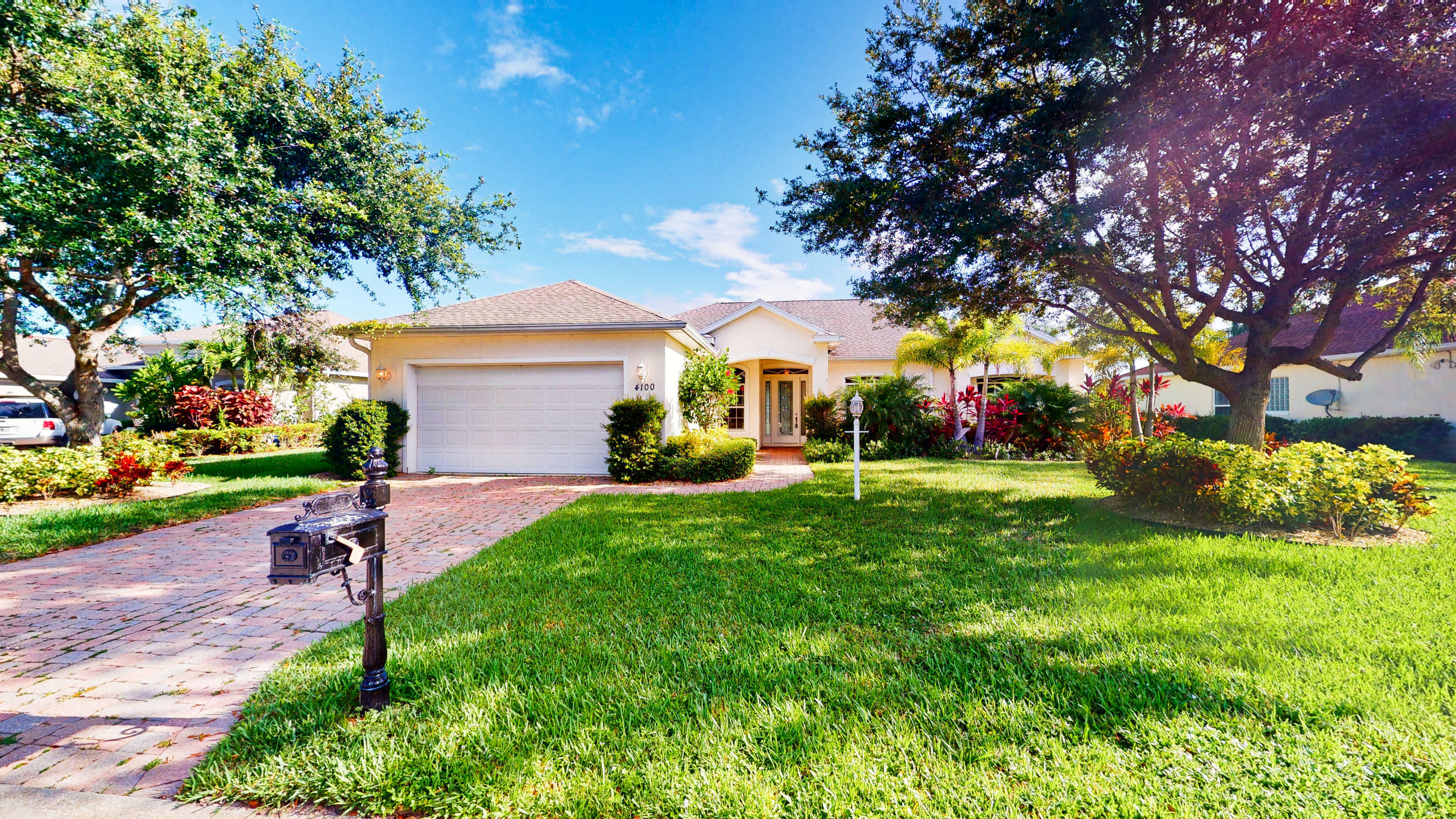 Property Photo:  4100 Chablis Street SW  FL 32968 