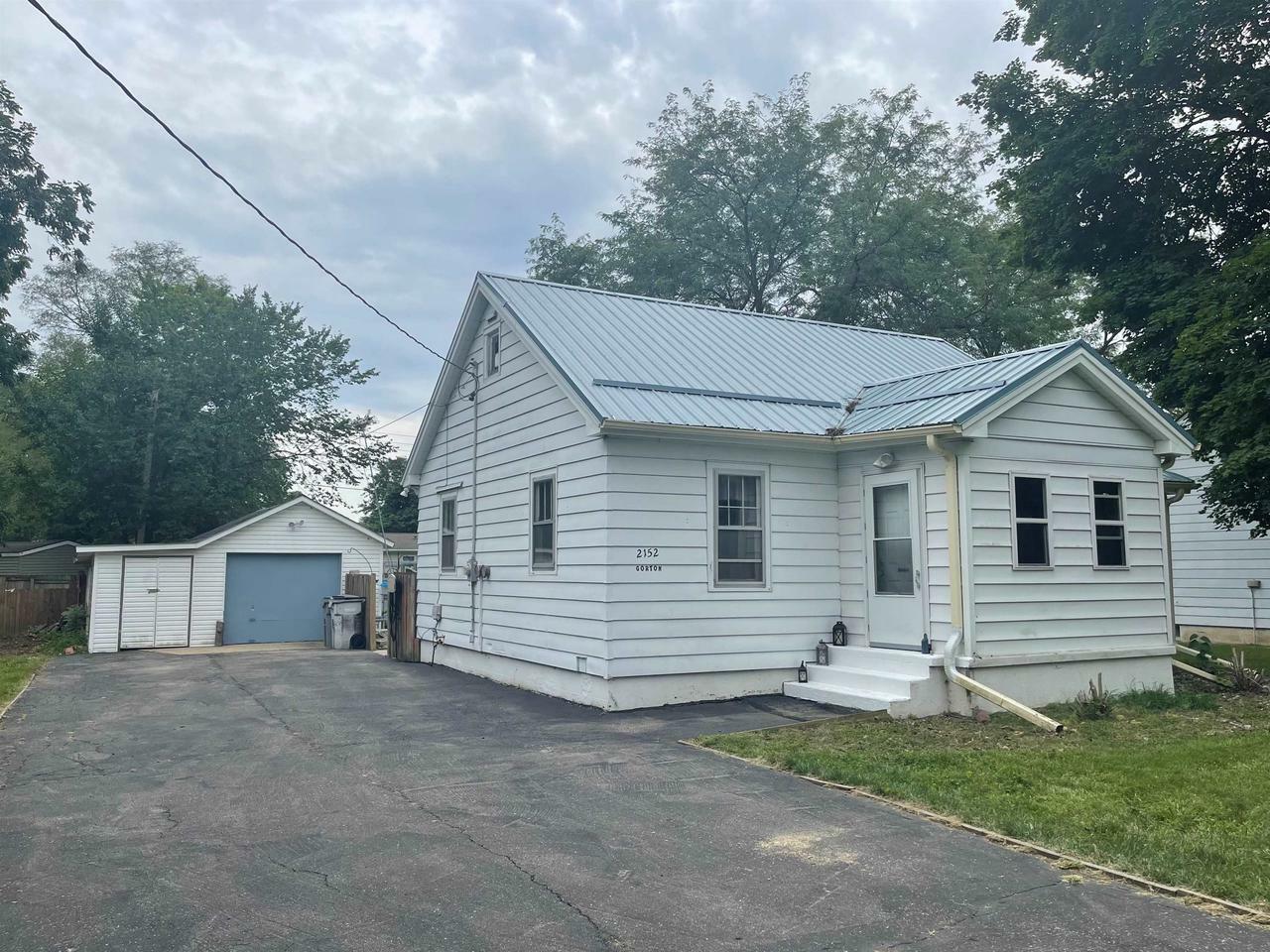 Property Photo:  2152 Gorton St  WI 53511 