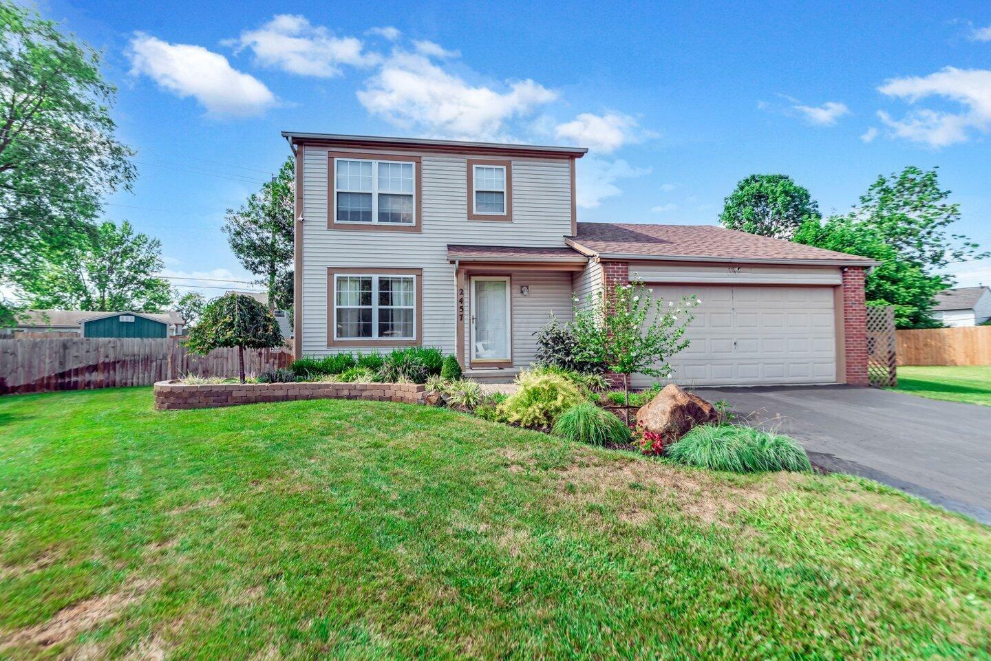 Property Photo:  2457 Creek Willow Place  OH 43123 