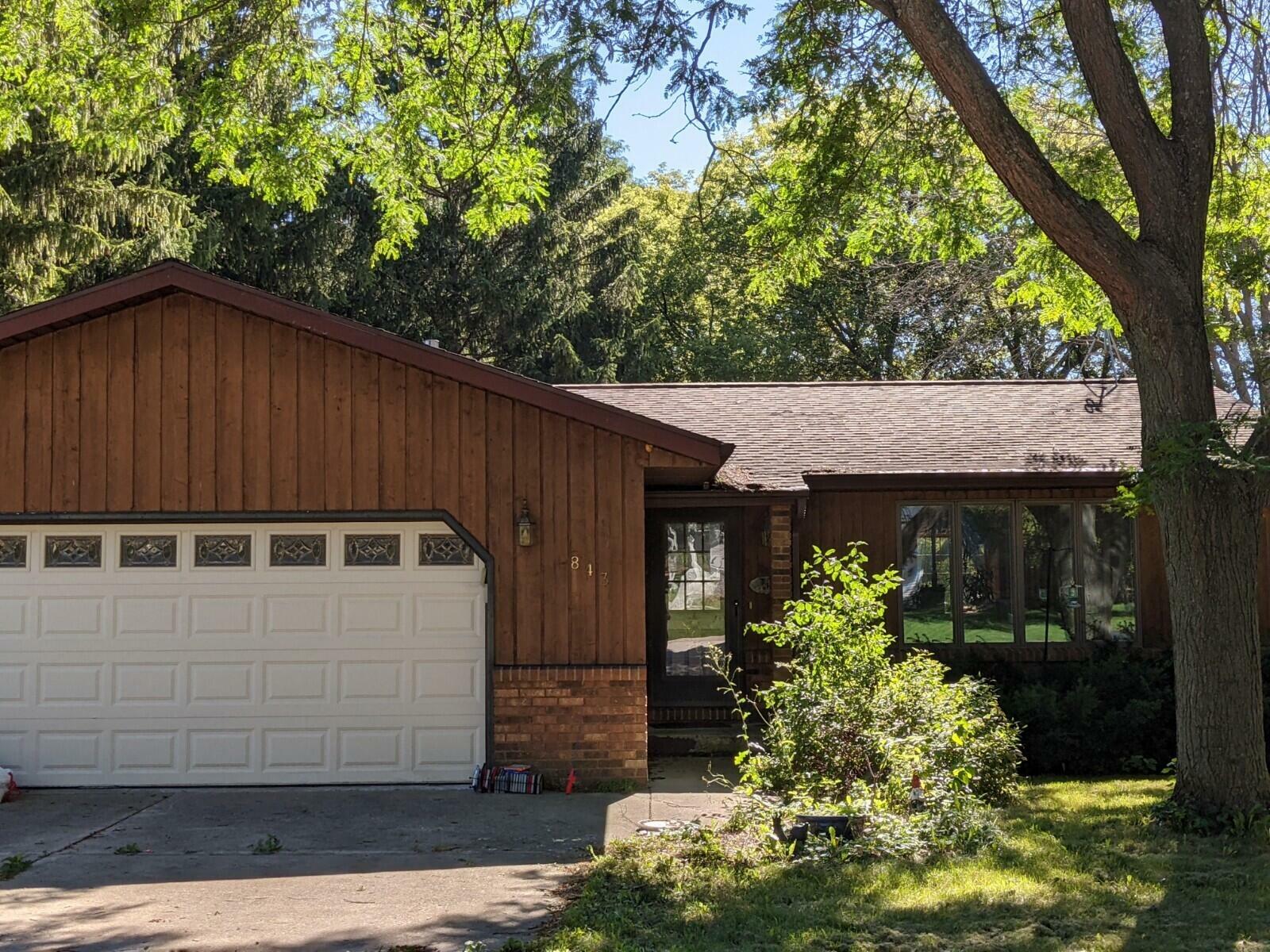 Property Photo: 843 Chaplin Ct WI 53073