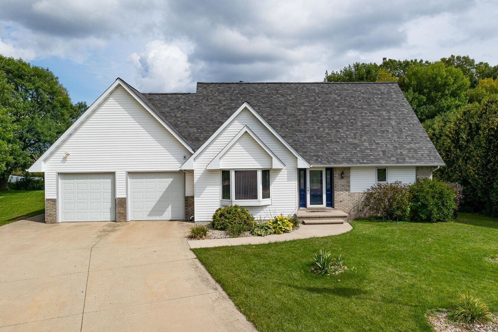 Property Photo: W3256 Heartland Court WI 54915