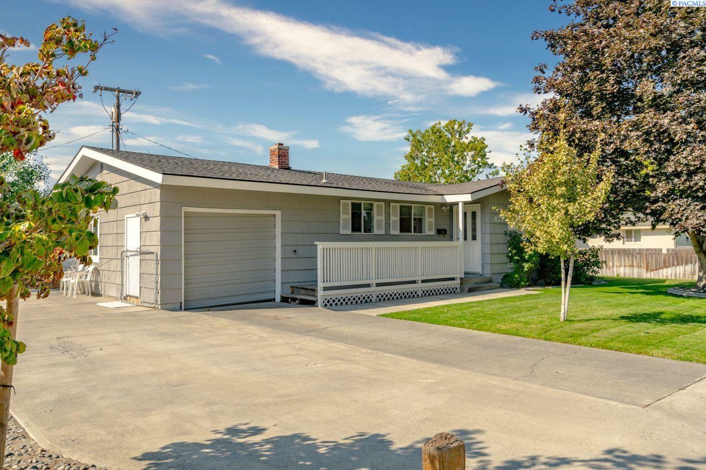 Property Photo: 421 W 8th Ave WA 99336