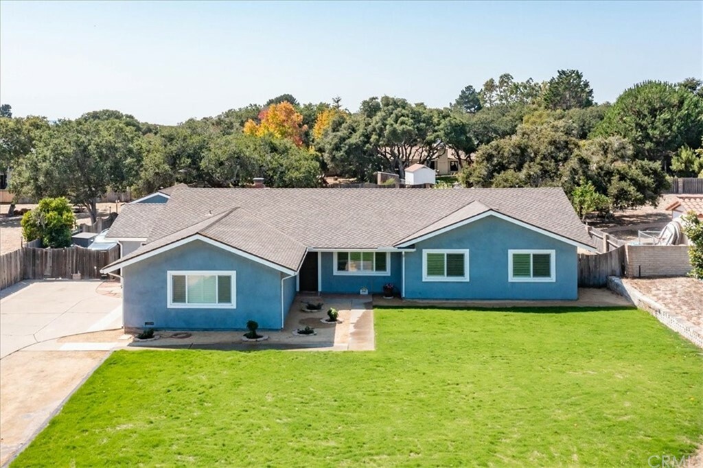 Property Photo:  2981 Oak Pointe Drive  CA 93436 