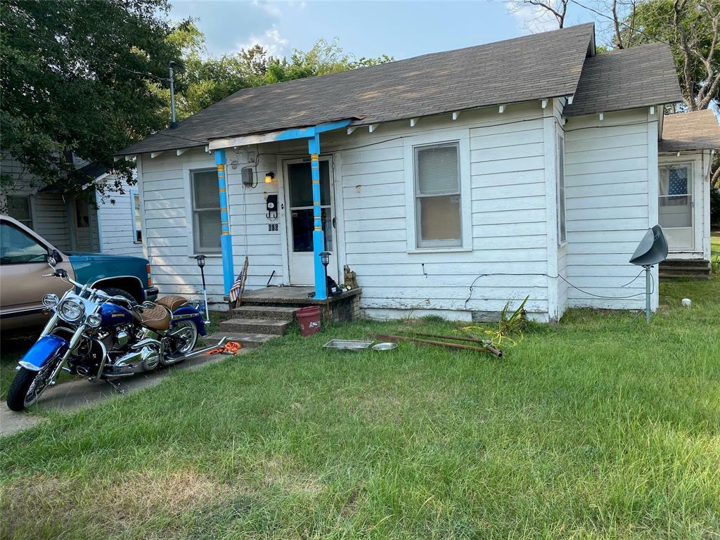 Property Photo:  606 Van Sickle Street  TX 75482 