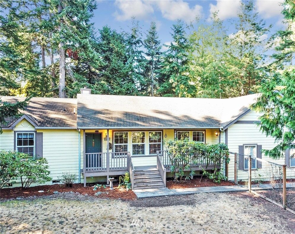 Property Photo: 4536 Sunday Drive WA 98277