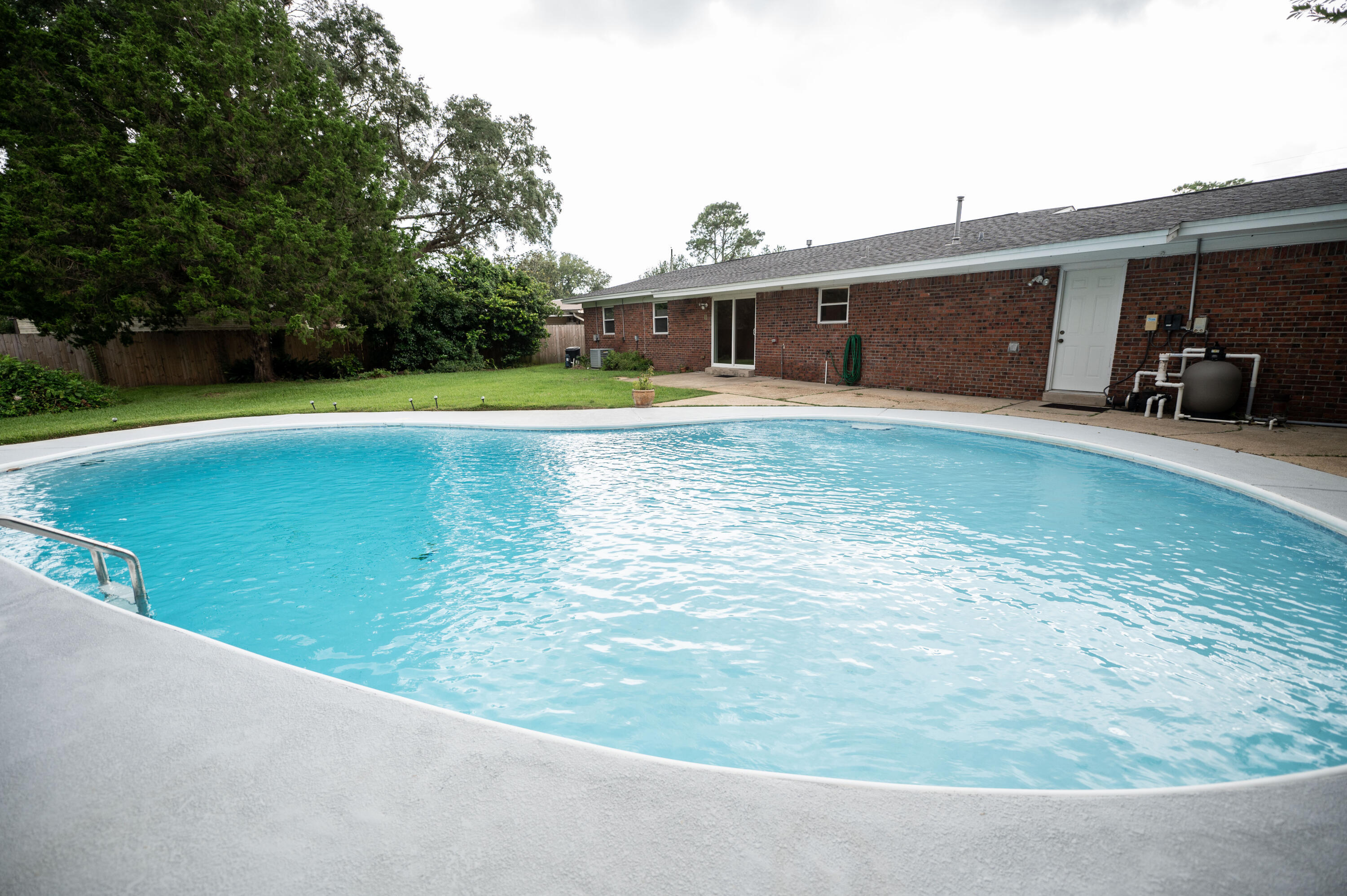 Property Photo: 644 NE Powell Drive FL 32547