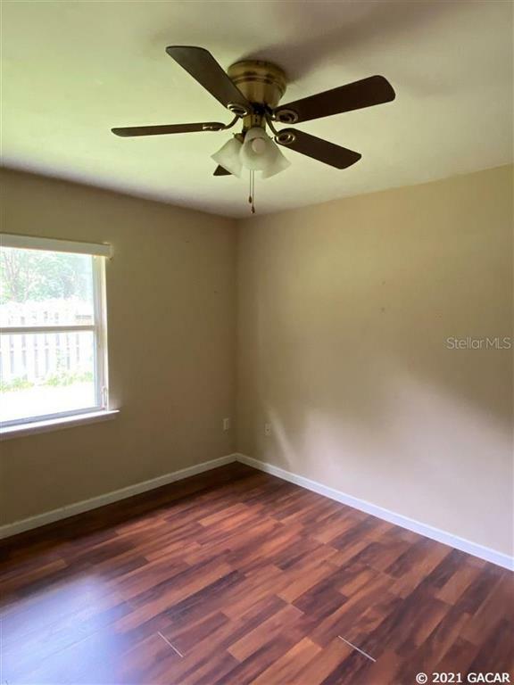 Property Photo:  2512 NW 38th Place  FL 32607 