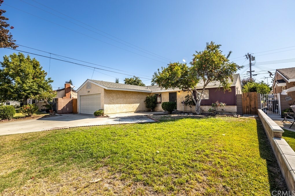 Property Photo:  10312 Greta Avenue  CA 90620 