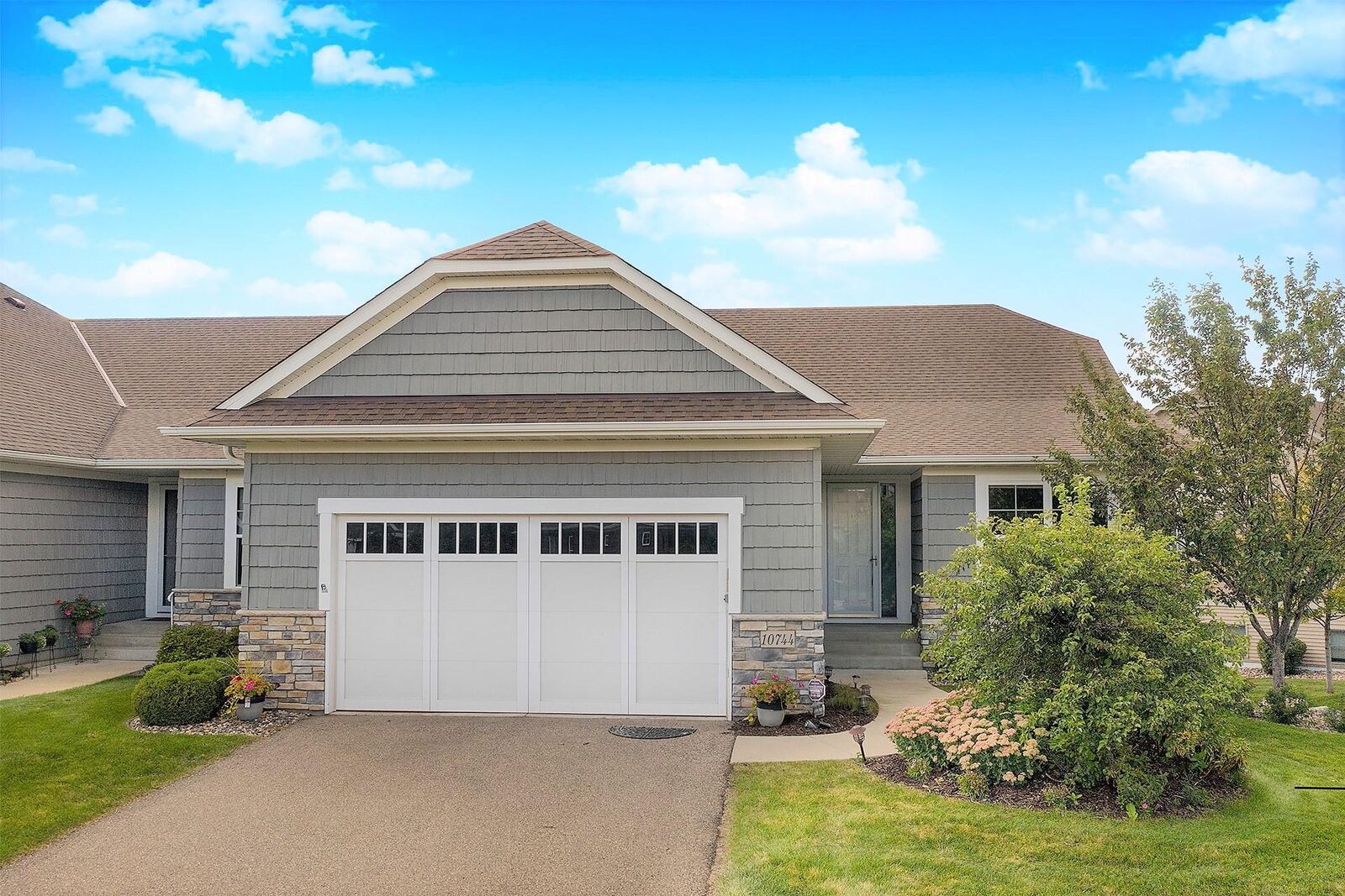 Property Photo: 10744 Lyndale Bluffs Trail MN 55420