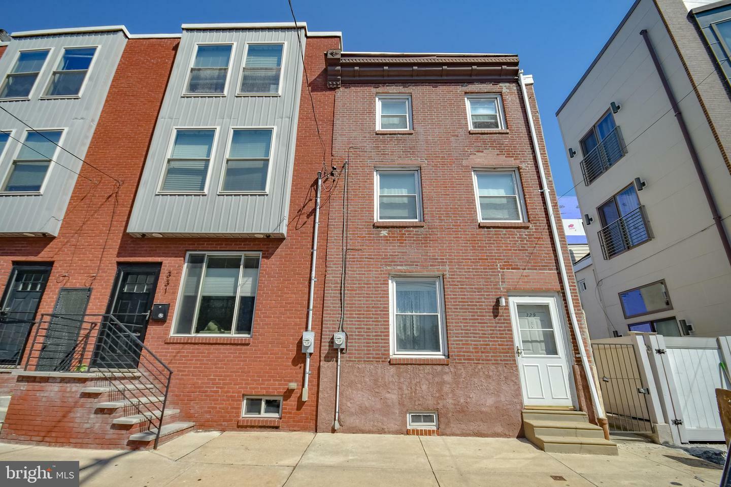 Property Photo:  329 W Thompson Street  PA 19122 