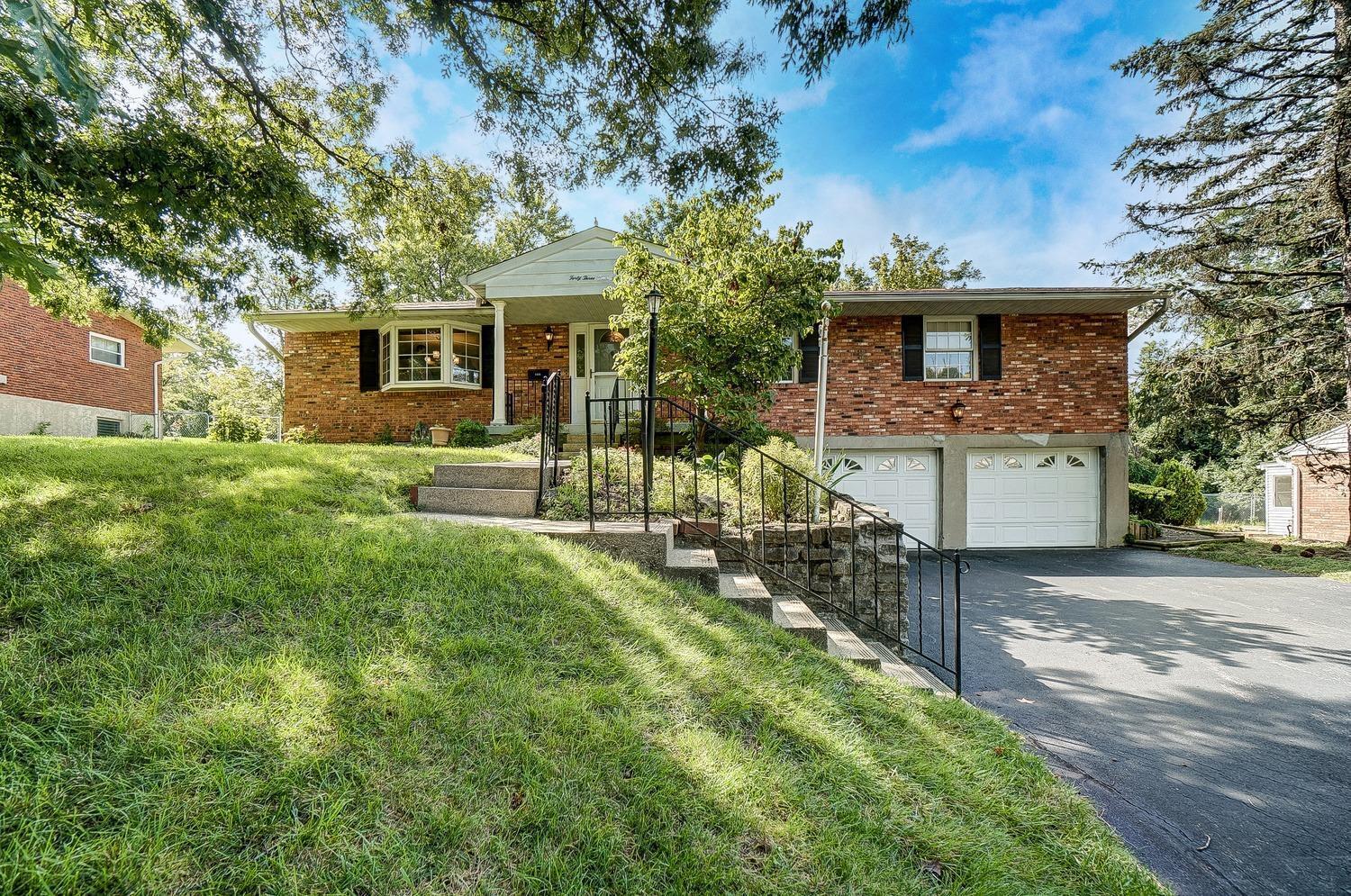Property Photo: 4325 Simca Ln OH 45211