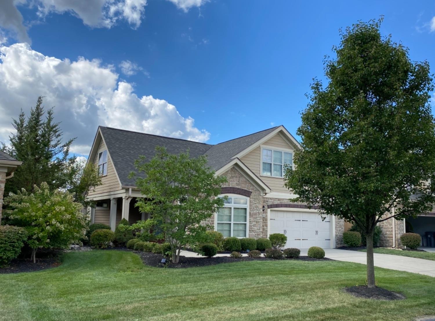 Property Photo: 8703 Park Place Cir 8703 OH 45069