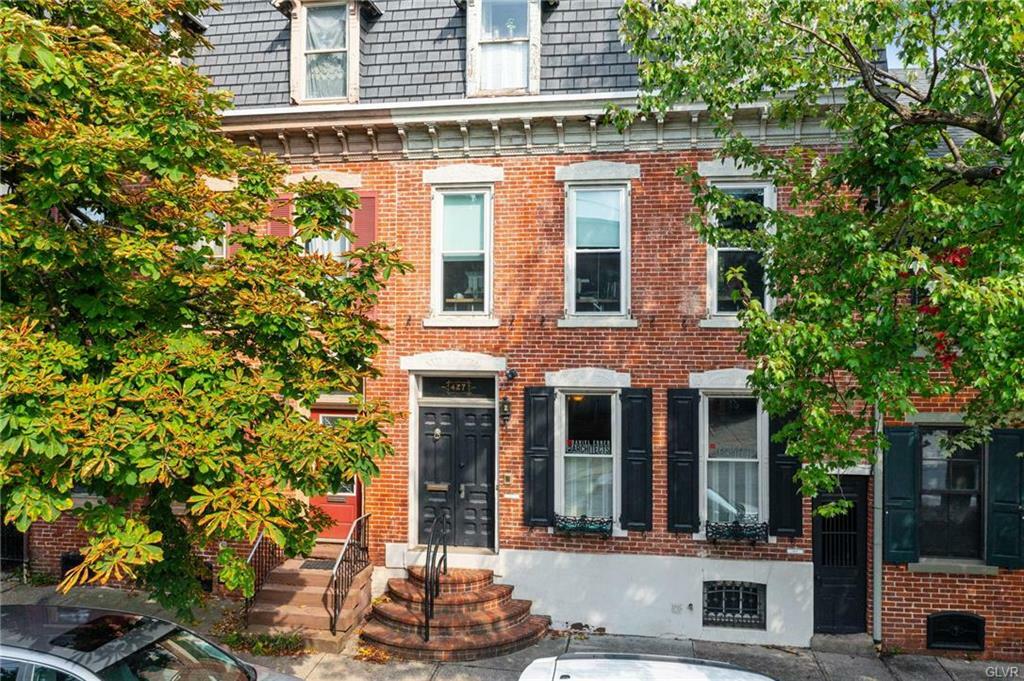 Property Photo:  427 West Walnut Street  PA 18102 