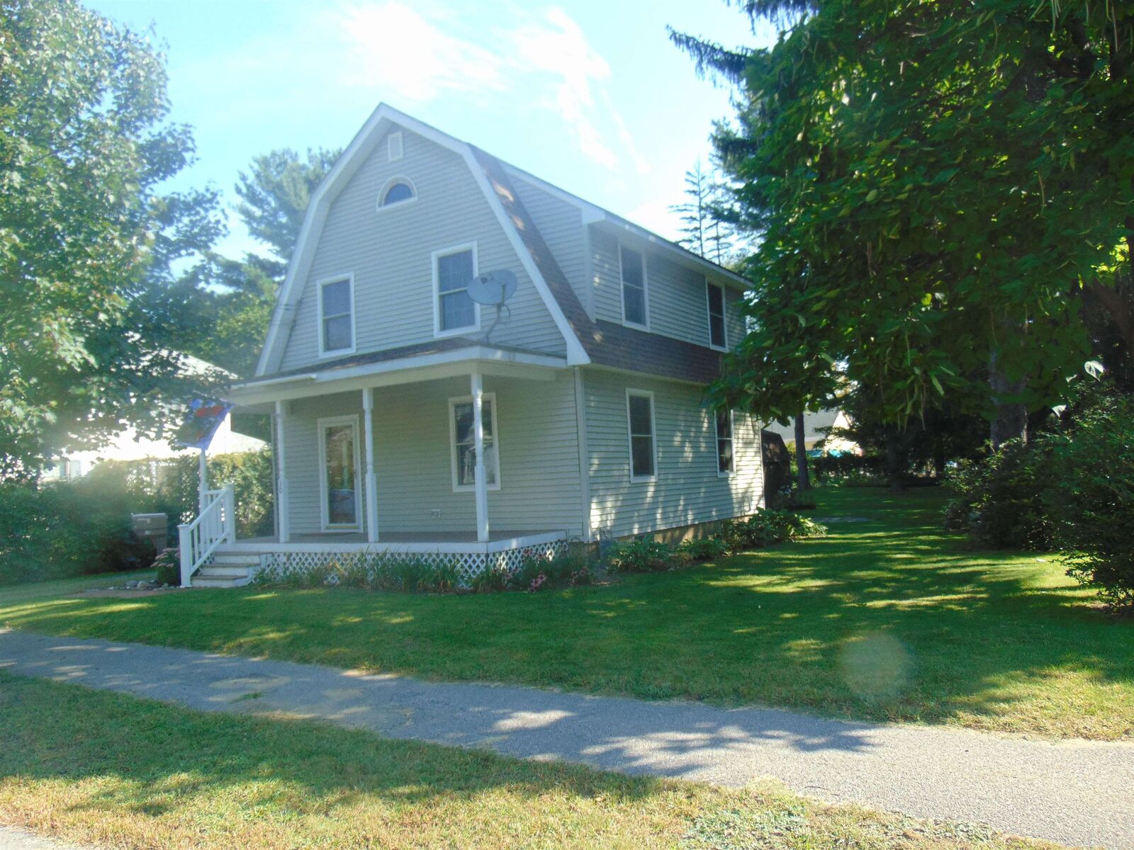 Property Photo:  30 Crescent Street  NH 03431 