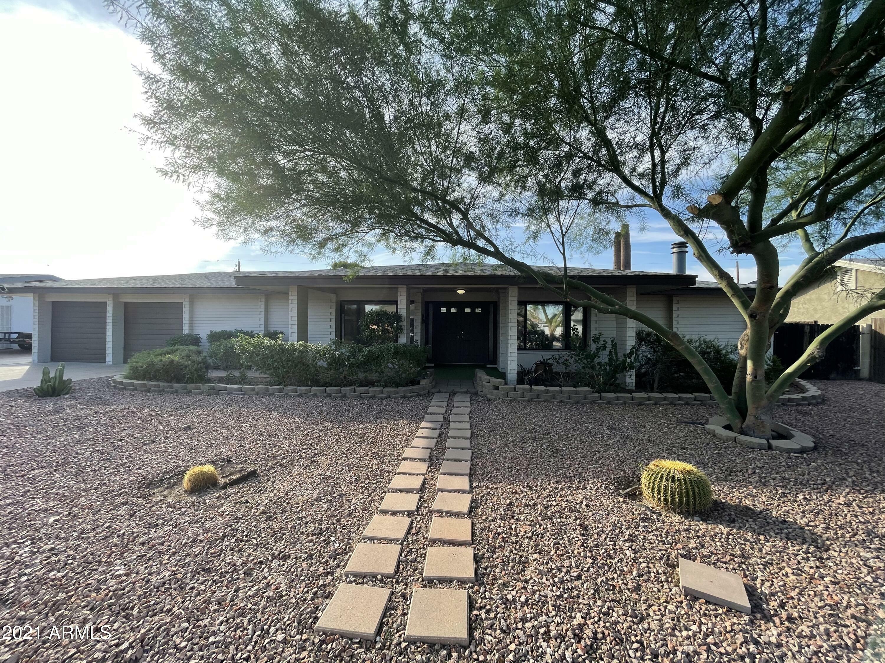 Property Photo: 6233 W Elm Street AZ 85033