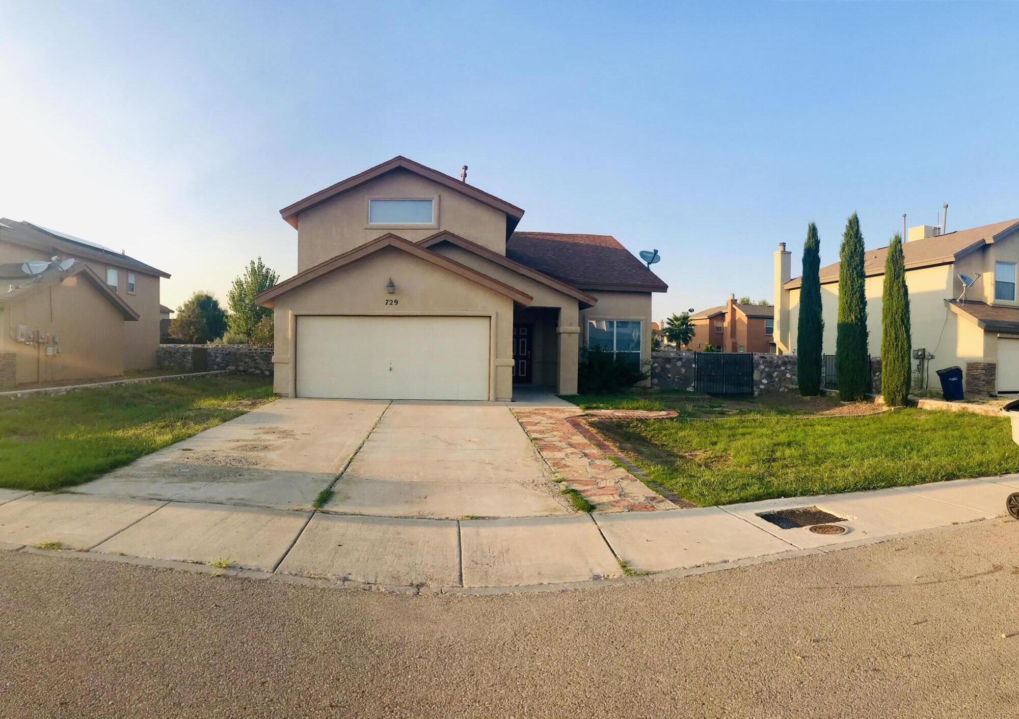 Property Photo: 729 Portillo Drive TX 79932