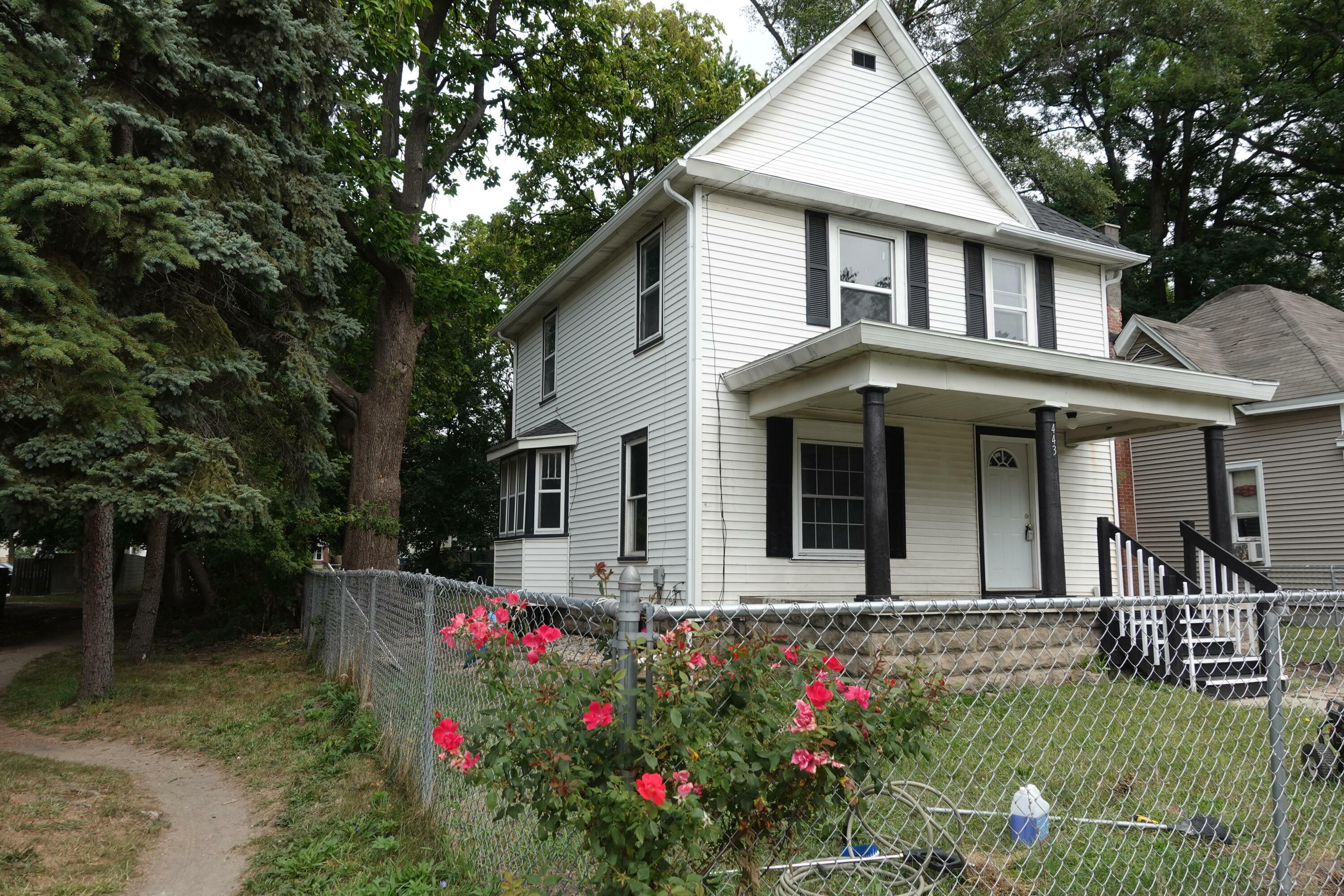 Property Photo:  443 Crawford Street SE  MI 49507 