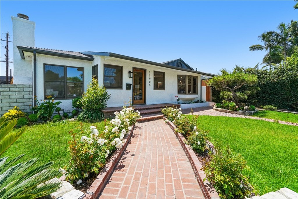 Property Photo: 11906 Juniette Street CA 90230