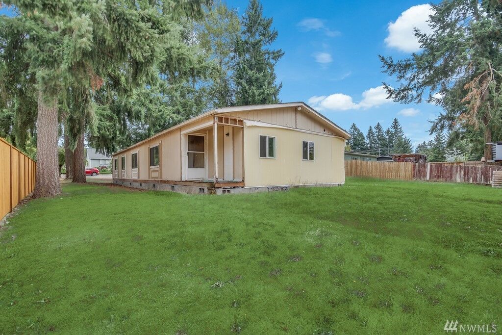 Property Photo: 19010 82nd Ave E WA 98375
