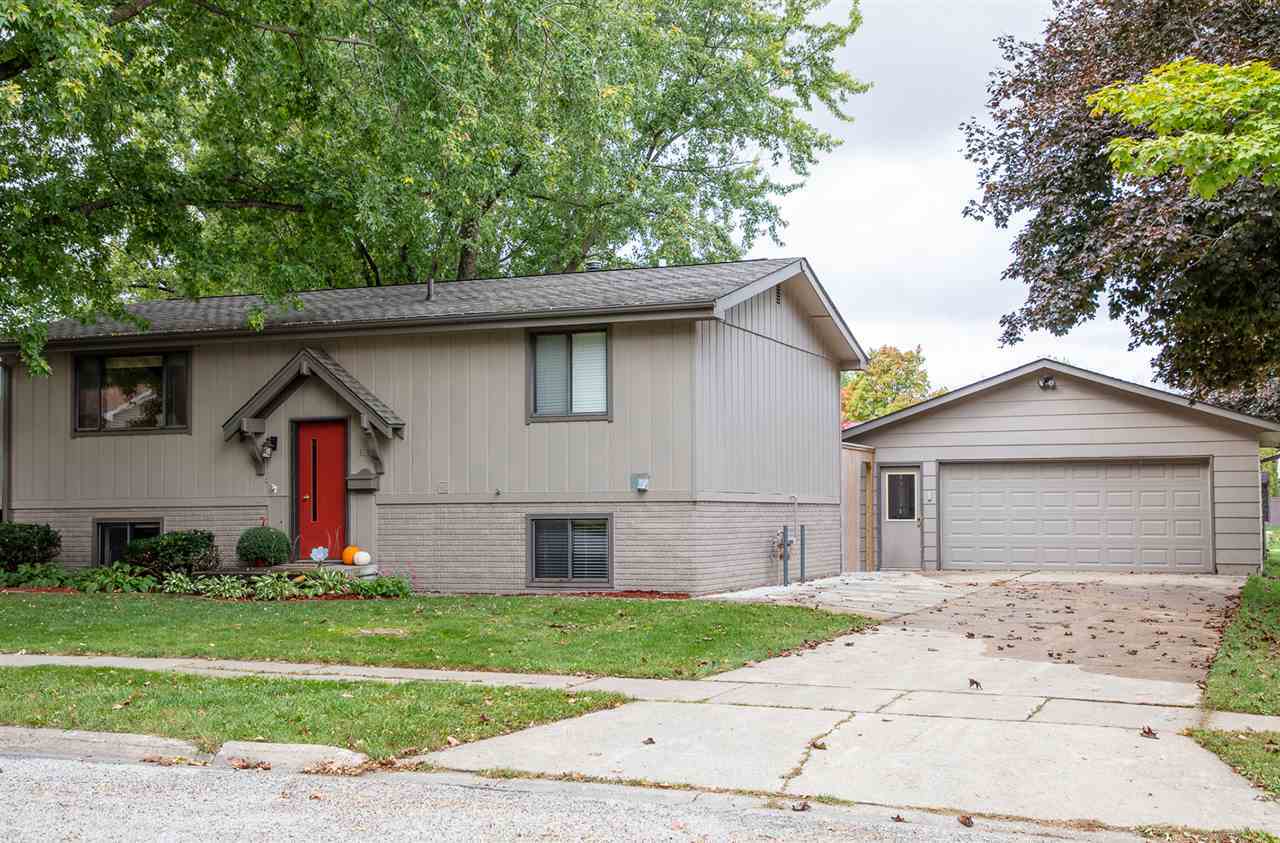 313 23rd St NW  Waverly IA 50677 photo