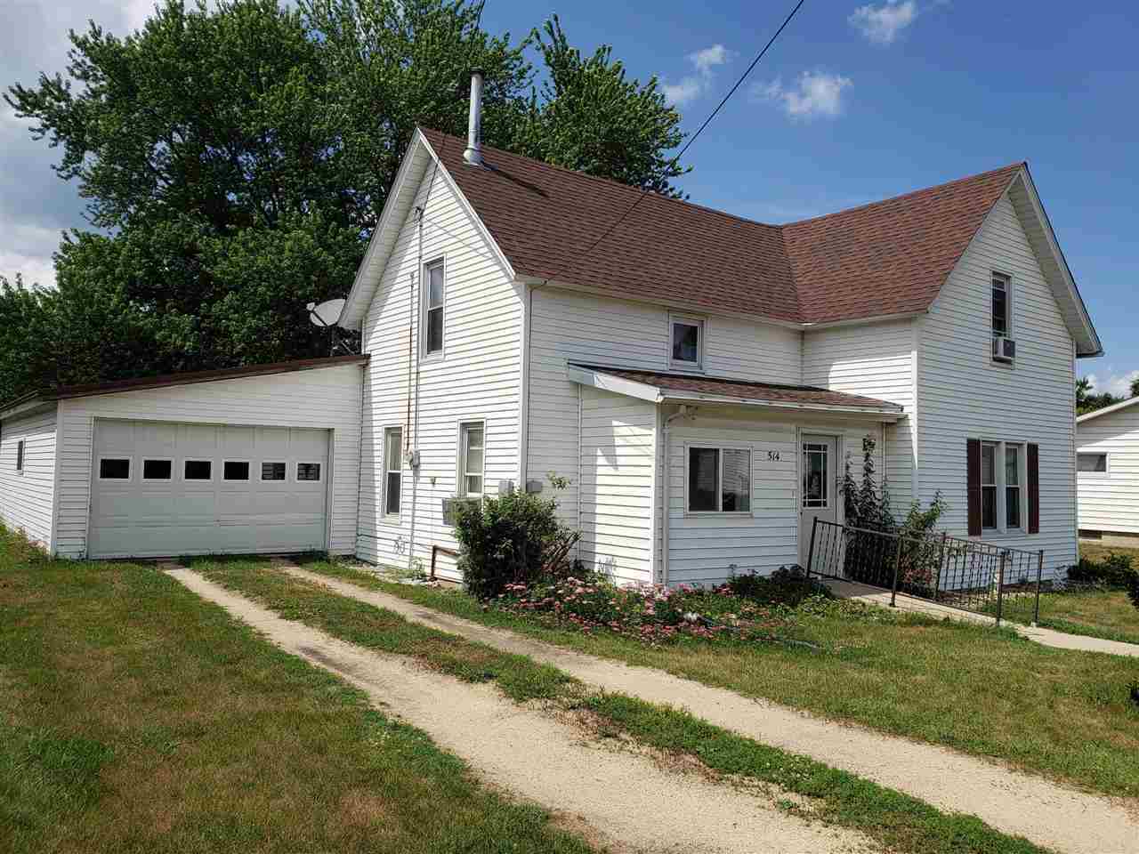 Property Photo:  514 High Street  IA 50606 