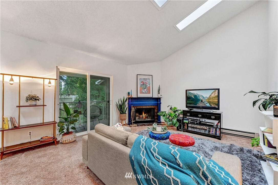 Property Photo: 22003 56th Avenue W B-203 WA 98043