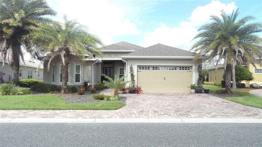 Property Photo: 10033 Lake Miona Way FL 34484