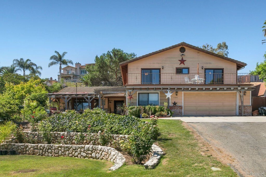 Property Photo:  1546 La Vine Lane  CA 92084 