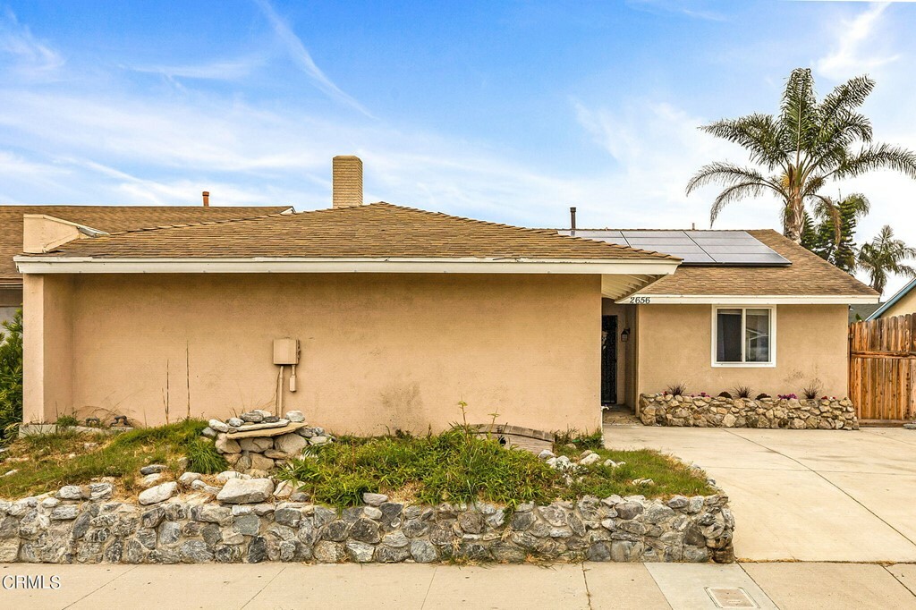 Property Photo:  2656 Bolker Way  CA 93041 