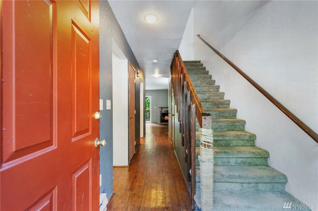 Property Photo: 500 N National Ave 26 WA 98312