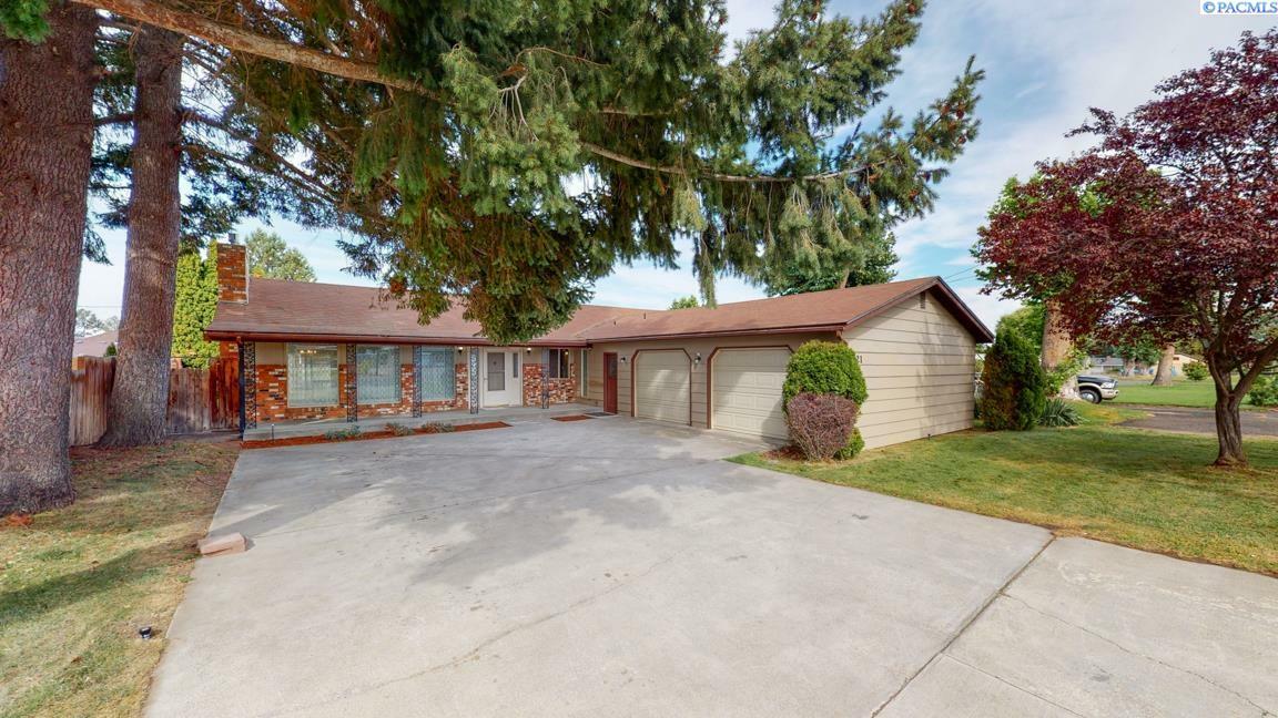 Property Photo:  4521 W Sylvester Street  WA 99301 