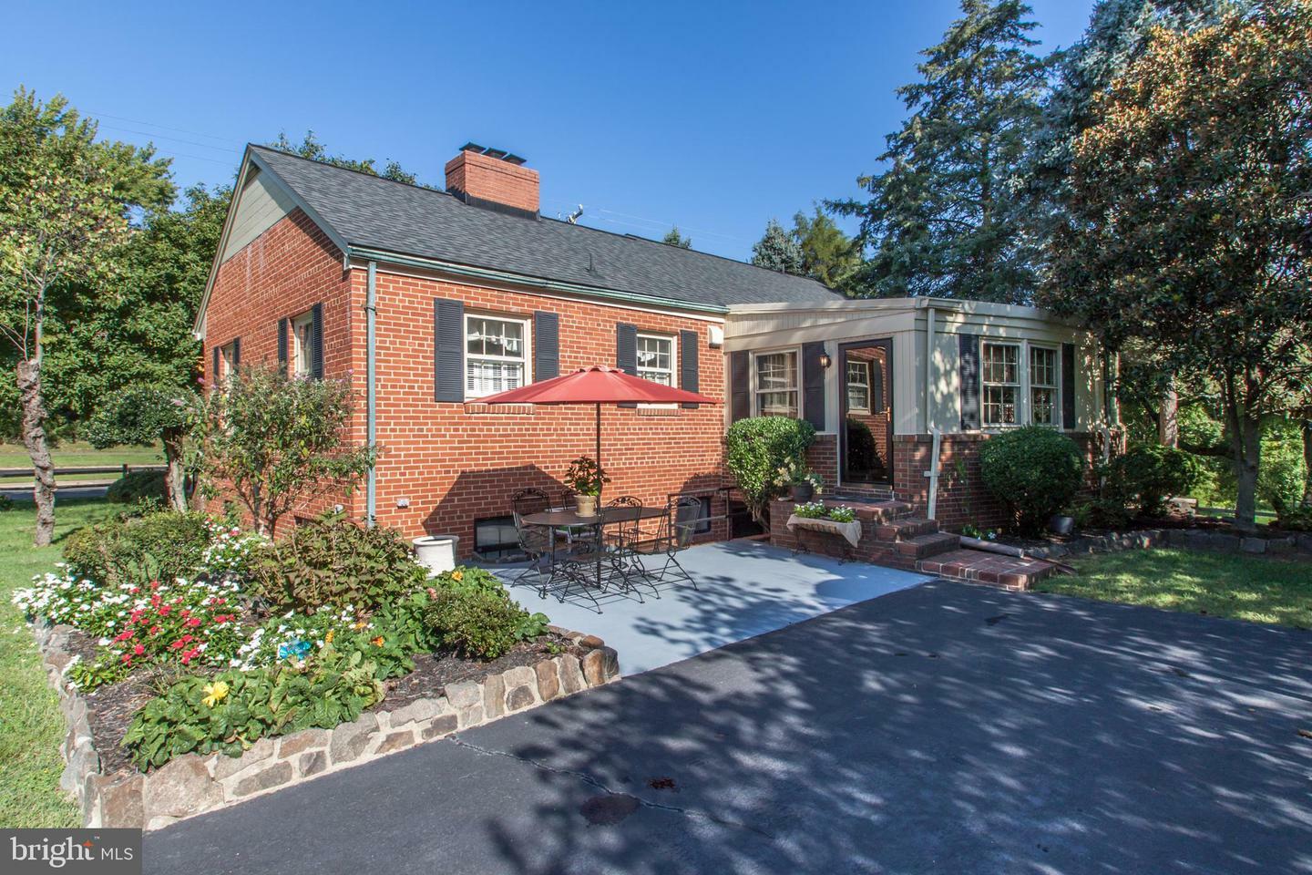Property Photo:  5825 Telegraph Road  VA 22310 